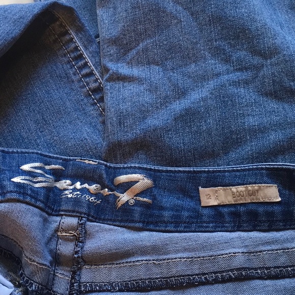 7 Boot cut Jeans - Picture 6 of 7